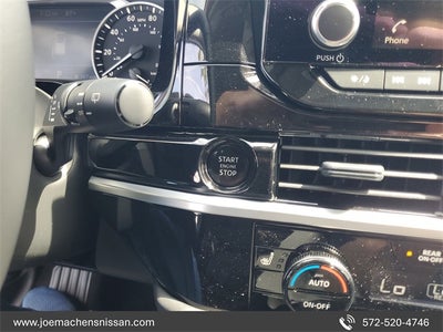 2025 Nissan Pathfinder SV