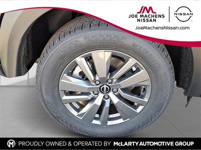 2025 Nissan Pathfinder SV