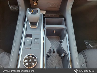 2025 Nissan Pathfinder SV