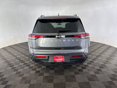 2025 Nissan Pathfinder SV