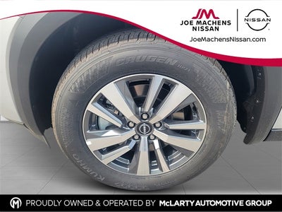 2025 Nissan Pathfinder SL