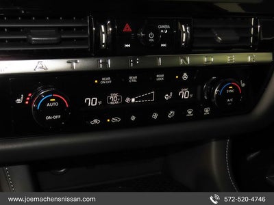 2026 Nissan Pathfinder SL