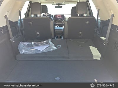 2026 Nissan Pathfinder SL
