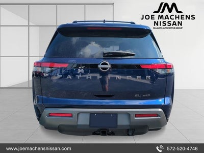 2026 Nissan Pathfinder SL
