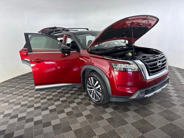 2022 Nissan Pathfinder Platinum