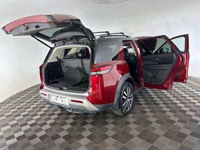 2022 Nissan Pathfinder Platinum