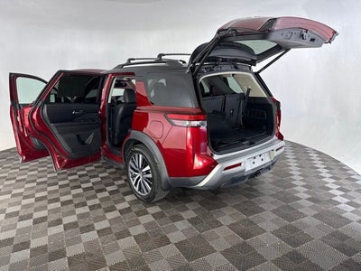 2022 Nissan Pathfinder Platinum