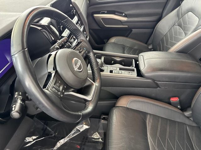2022 Nissan Pathfinder Platinum