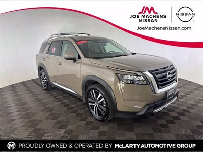 2025 Nissan Pathfinder Platinum