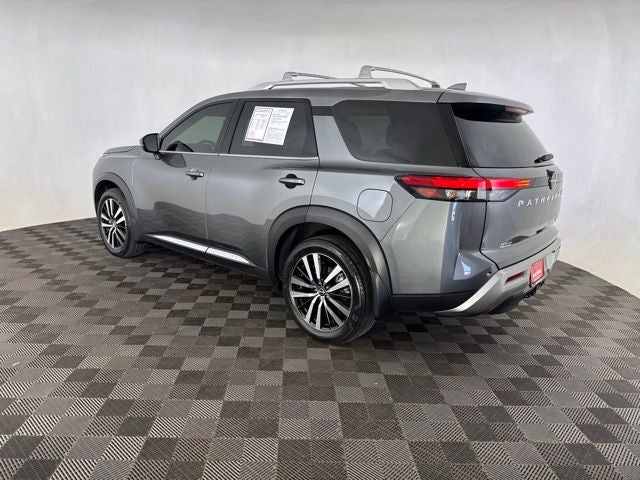 2025 Nissan Pathfinder Platinum