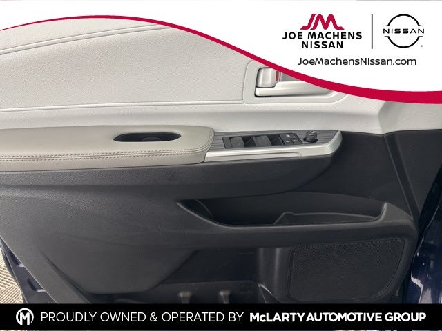 2025 Toyota Sienna LE 8 Passenger