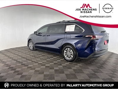 2025 Toyota Sienna LE 8 Passenger