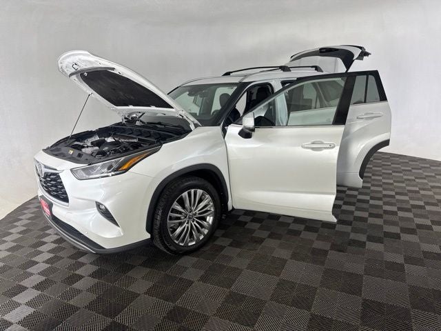 2024 Toyota Highlander Platinum