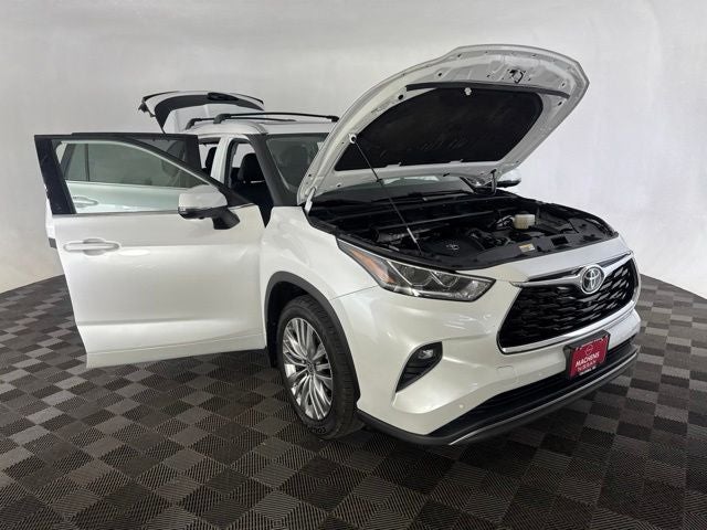 2024 Toyota Highlander Platinum