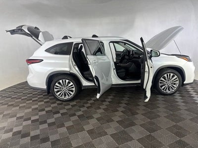 2024 Toyota Highlander Platinum