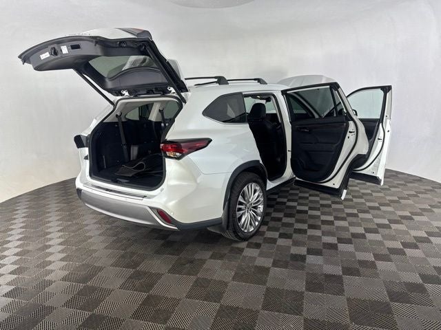 2024 Toyota Highlander Platinum