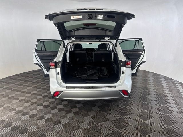 2024 Toyota Highlander Platinum