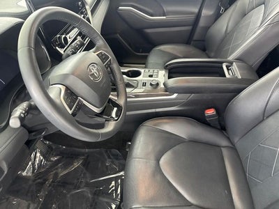 2024 Toyota Highlander Platinum