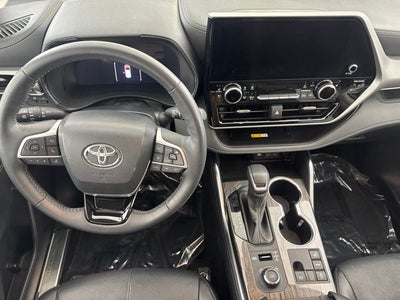 2024 Toyota Highlander Platinum