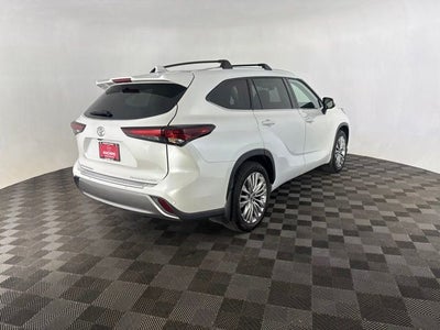 2024 Toyota Highlander Platinum