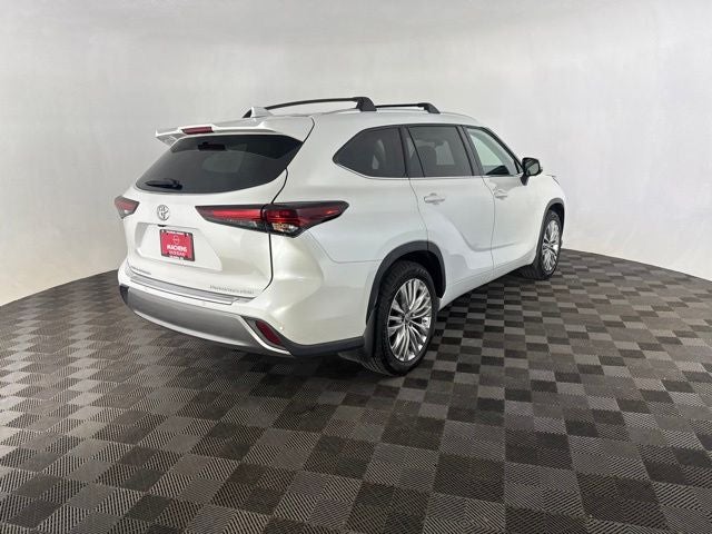 2024 Toyota Highlander Platinum