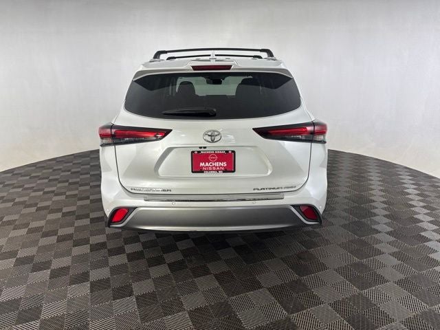 2024 Toyota Highlander Platinum