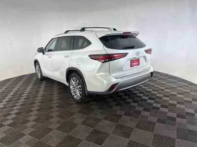 2024 Toyota Highlander Platinum