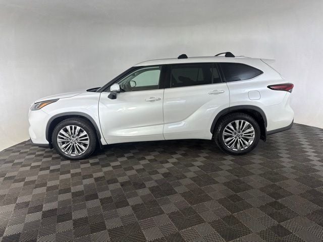 2024 Toyota Highlander Platinum