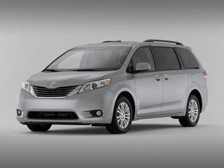 2013 Toyota Sienna LE 8 Passenger