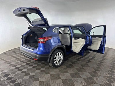 2022 Nissan Rogue Sport SV
