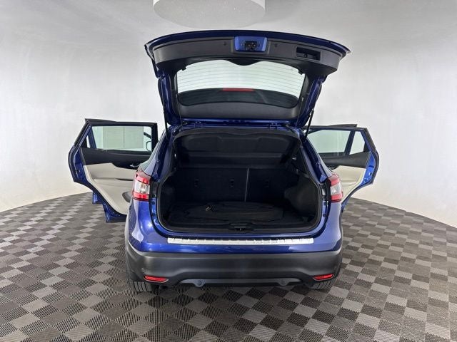 2022 Nissan Rogue Sport SV