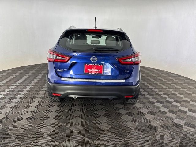 2022 Nissan Rogue Sport SV