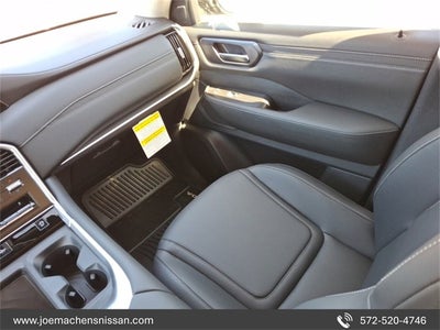 2026 Nissan Armada SV