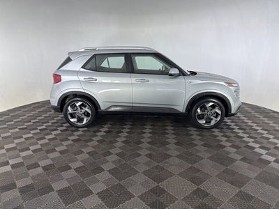 2022 Hyundai Venue SEL