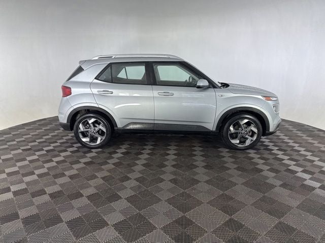 2022 Hyundai Venue SEL