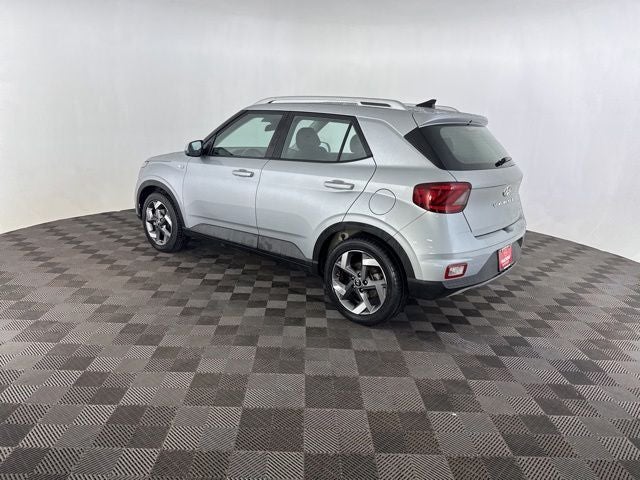 2022 Hyundai Venue SEL