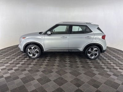 2022 Hyundai Venue SEL