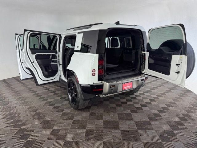 2022 Land Rover Defender 110 X-Dynamic HSE