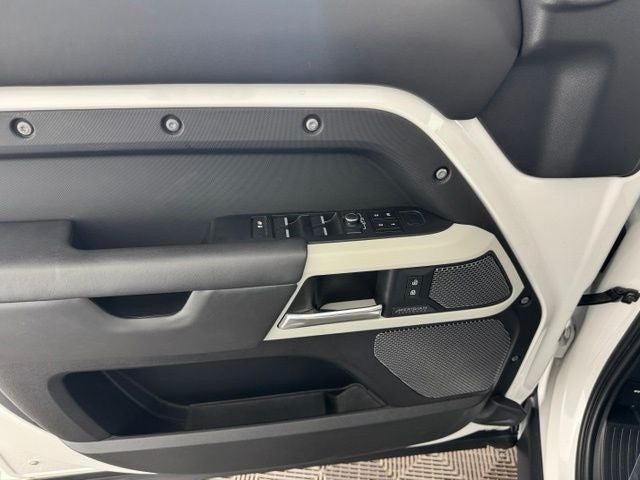 2022 Land Rover Defender 110 X-Dynamic HSE