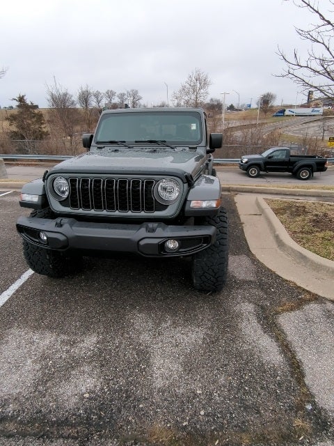 2022 Jeep Gladiator Altitude