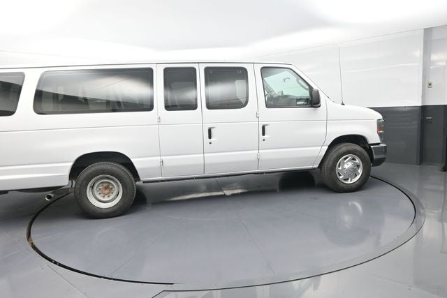 2010 Ford E-350SD XLT