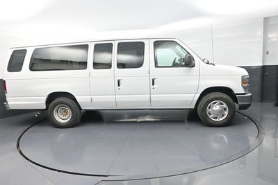2010 Ford E-350SD XLT