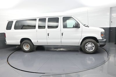 2010 Ford E-350SD XLT