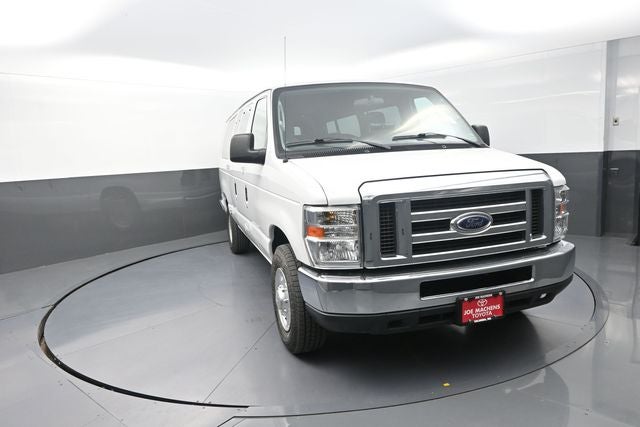 2010 Ford E-350SD XLT