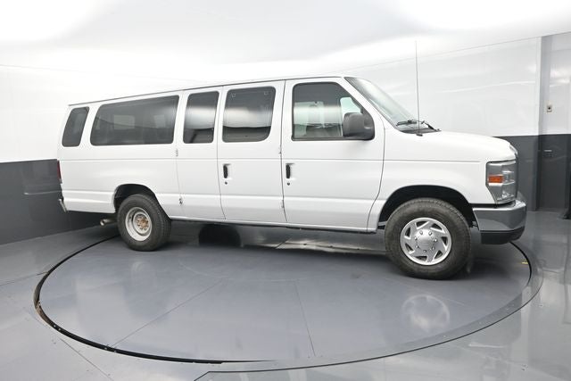 2010 Ford E-350SD XLT