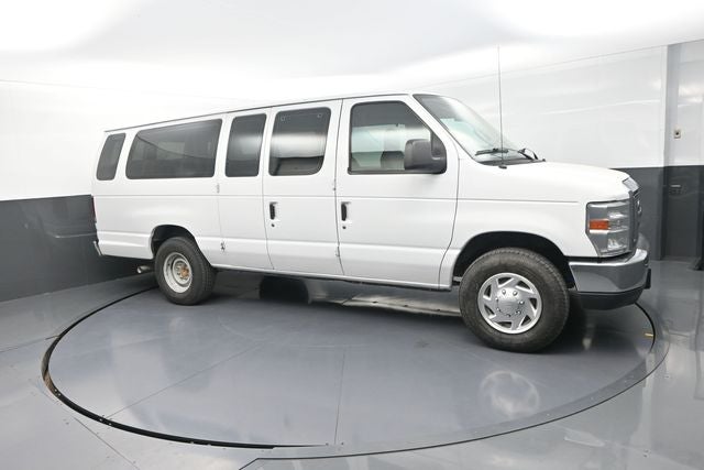 2010 Ford E-350SD XLT
