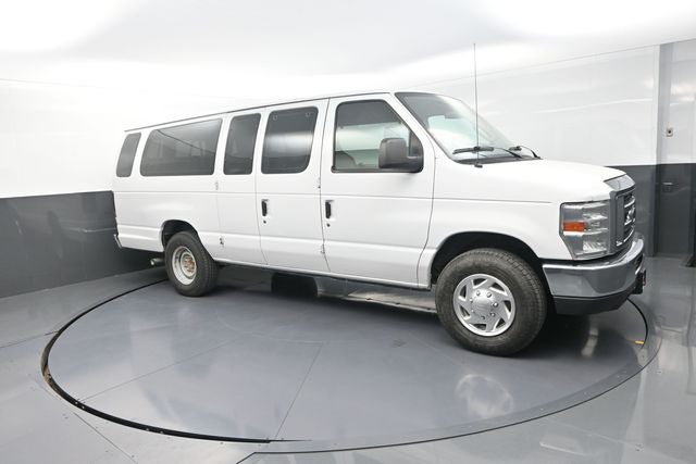 2010 Ford E-350SD XLT