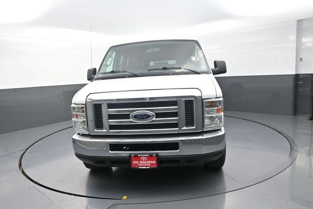 2010 Ford E-350SD XLT
