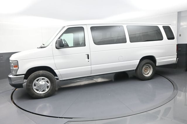 2010 Ford E-350SD XLT