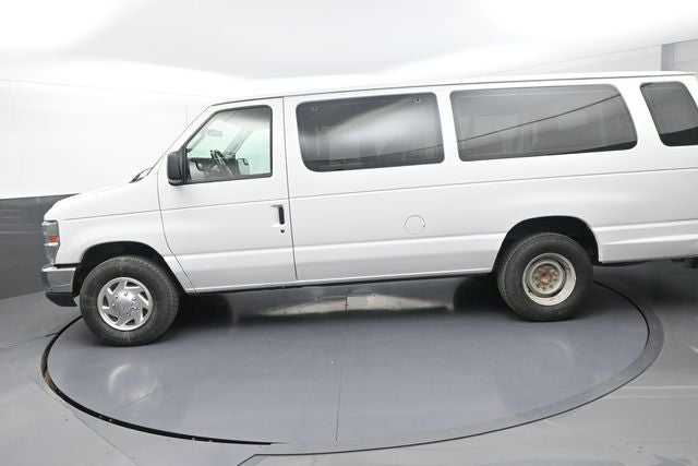 2010 Ford E-350SD XLT